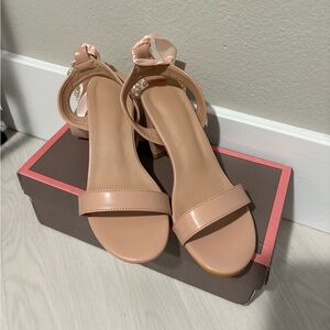 Heels with Pearl and Tied Ribbon